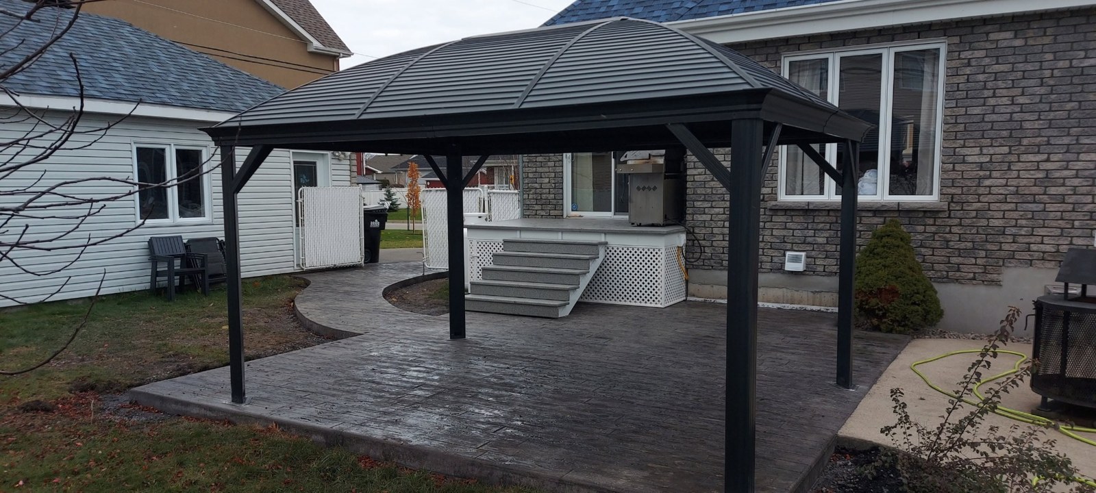 Réaménagement de terrasse en béton estampé